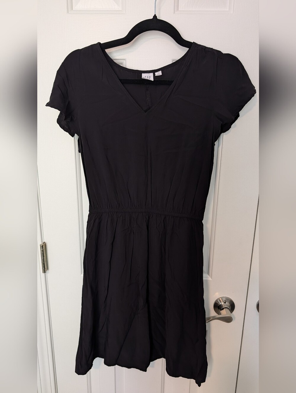 GAP Black V-Neck Short Sleeve Dress
